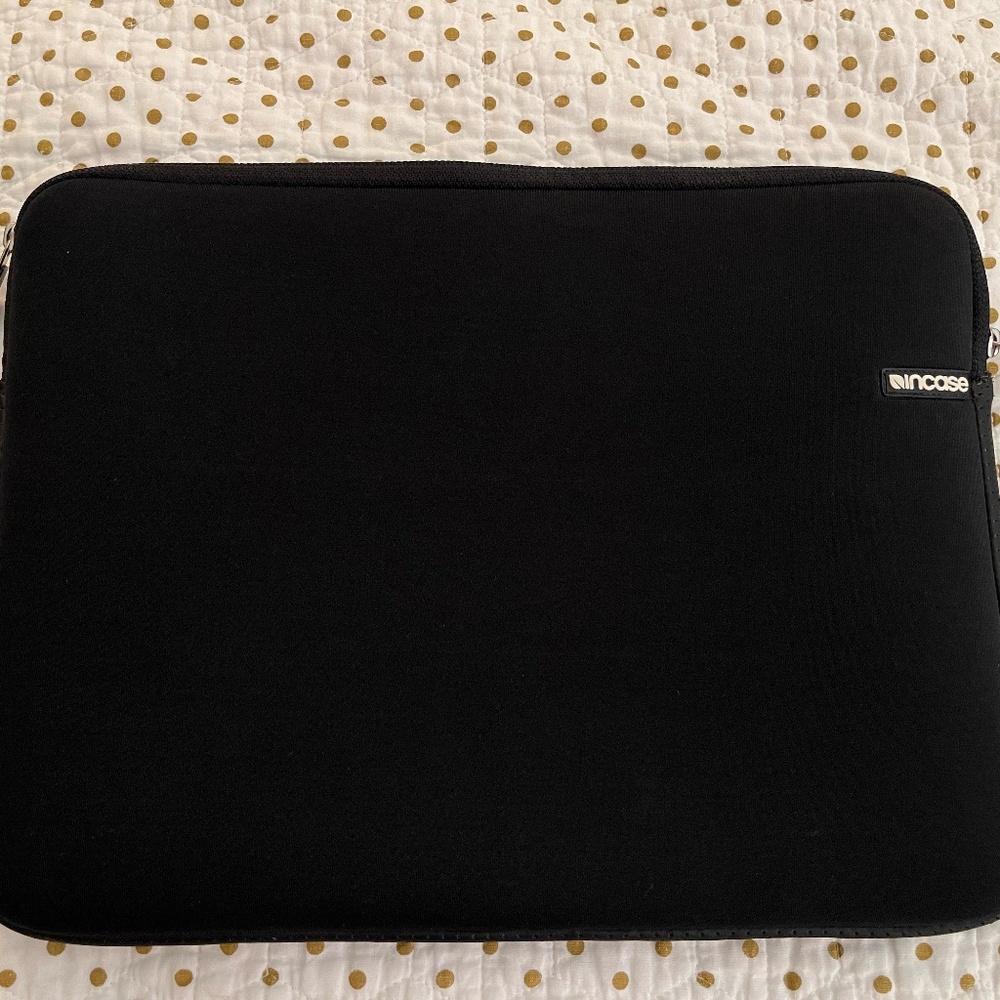 13” laptop incase neoprene laptop sleeve
